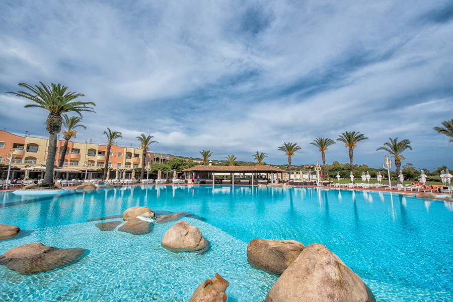 pullman-timi-ama-piscina-palma-1